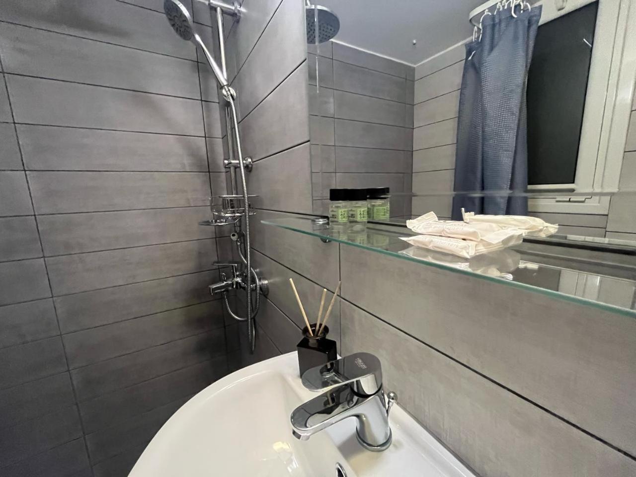 Cyber Loft - Futuristic Athens Vipgreece Apartment Bagian luar foto